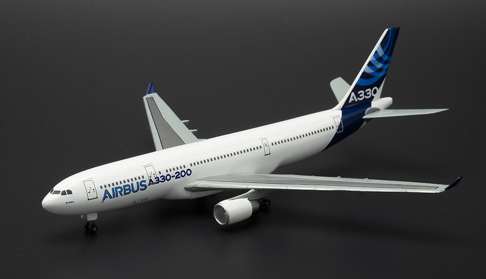 Airbus A330-200, 2011 livery, 1:400, Dragon Wings 