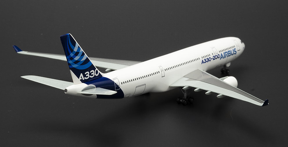 Airbus A330-200, 2011 livery, 1:400, Dragon Wings 