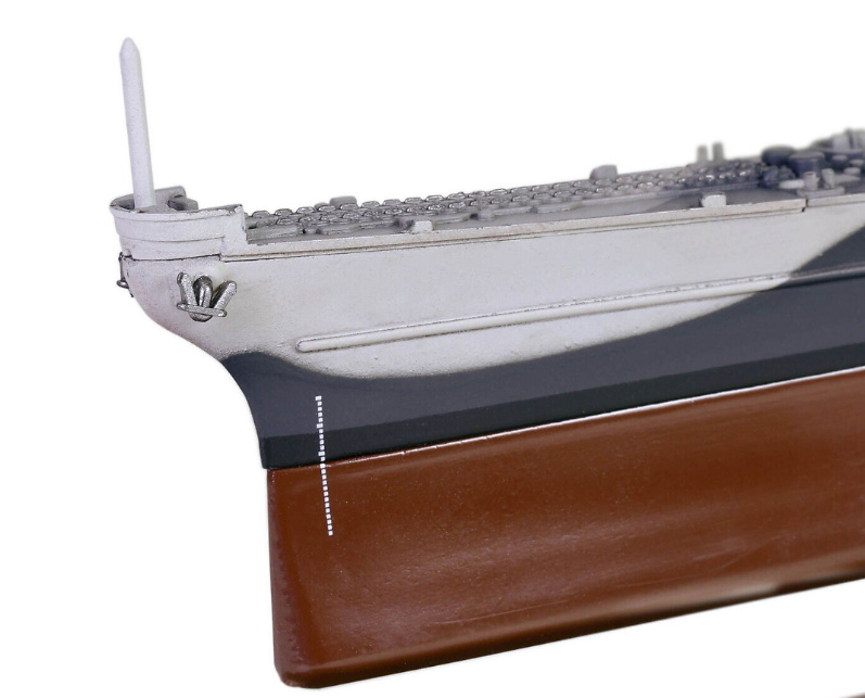 Aircraft Carrier ISS Missouri (BB-63), Iowa Class, 1944, 1:700, Forces of Valor 