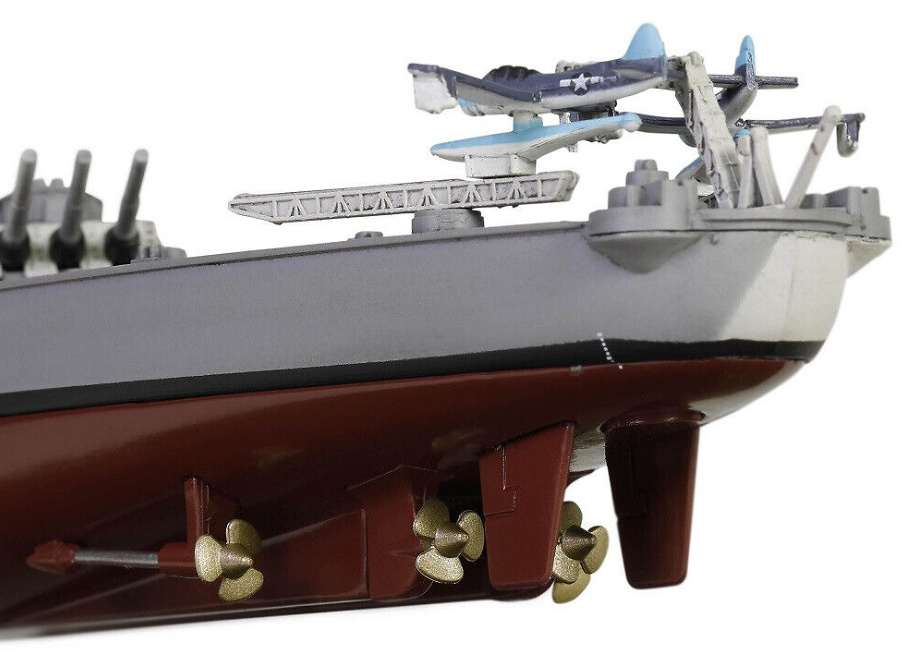 Aircraft Carrier ISS Missouri (BB-63), Iowa Class, 1944, 1:700, Forces of Valor 