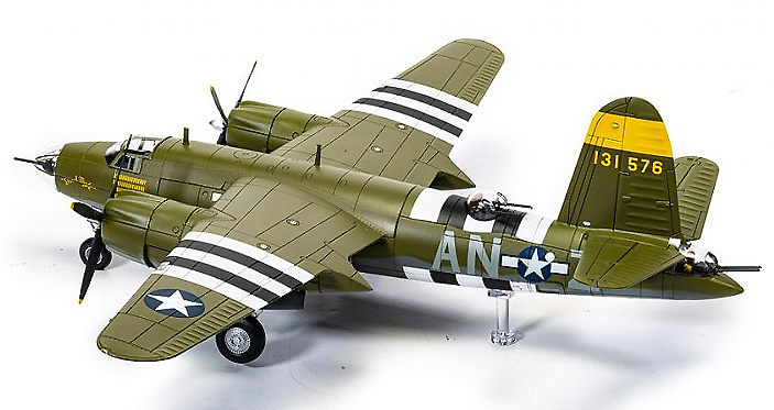 B-26B, Marauder Dinah Might, David Dewhurst, Normandy, France, D-Day, 1944, 1:72, Corgi 