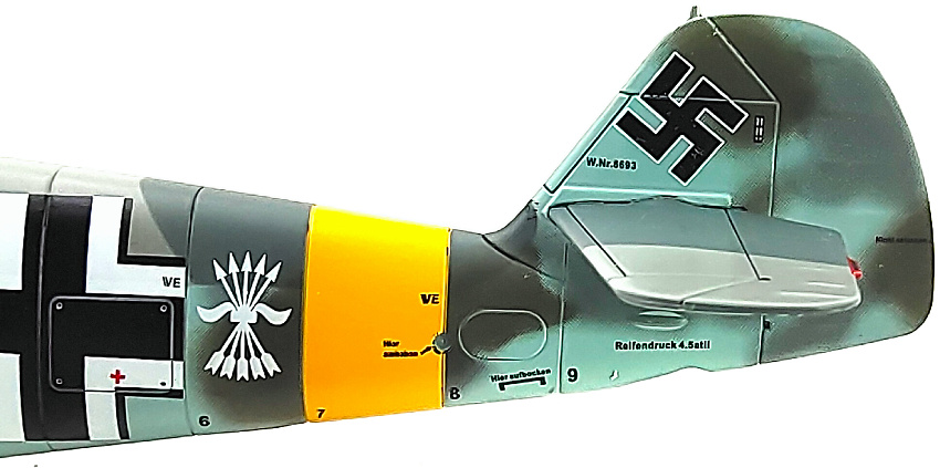 BF 109F-2, Cabo Mecánico Zaro, División Azul, Russia, 1942, 1:48, Hobby Master 