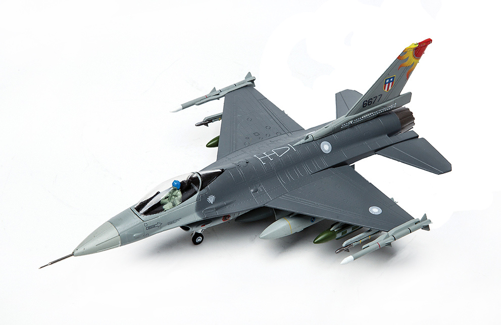 F-16A ROCAF 6677, 401st TFW, 26th TFG, Base Aérea de Hualian, Taiwan, 1:72, Air Force One 