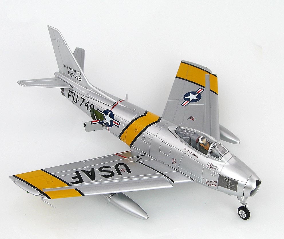 F-86E Sabre FU-746, Col. Maj. William H. Westcott y Francis S. Gabreski, 25th FIS/51st FIW, October, 1951, 1:72, Hobby Master 