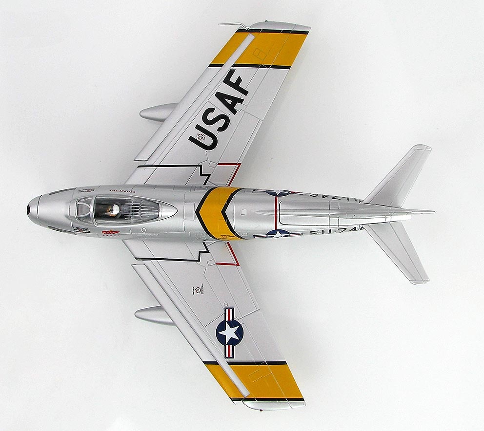 F-86E Sabre FU-746, Col. Maj. William H. Westcott y Francis S. Gabreski, 25th FIS/51st FIW, October, 1951, 1:72, Hobby Master 