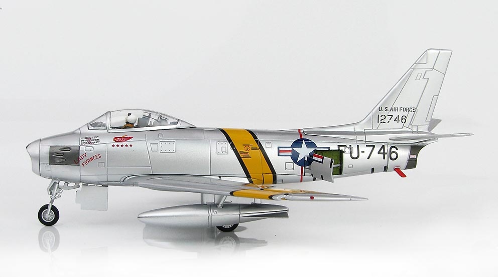 F-86E Sabre FU-746, Col. Maj. William H. Westcott y Francis S. Gabreski, 25th FIS/51st FIW, October, 1951, 1:72, Hobby Master 