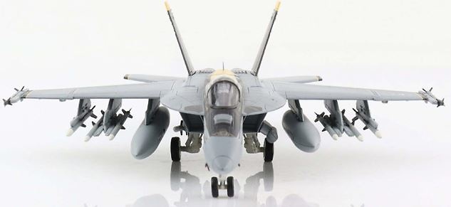 F/A-18E Super Hornet, USN VFA-27 Royal Maces, NF200, USS Ronald Reagan, Japan, 2015, 1:72, Hobby Master 