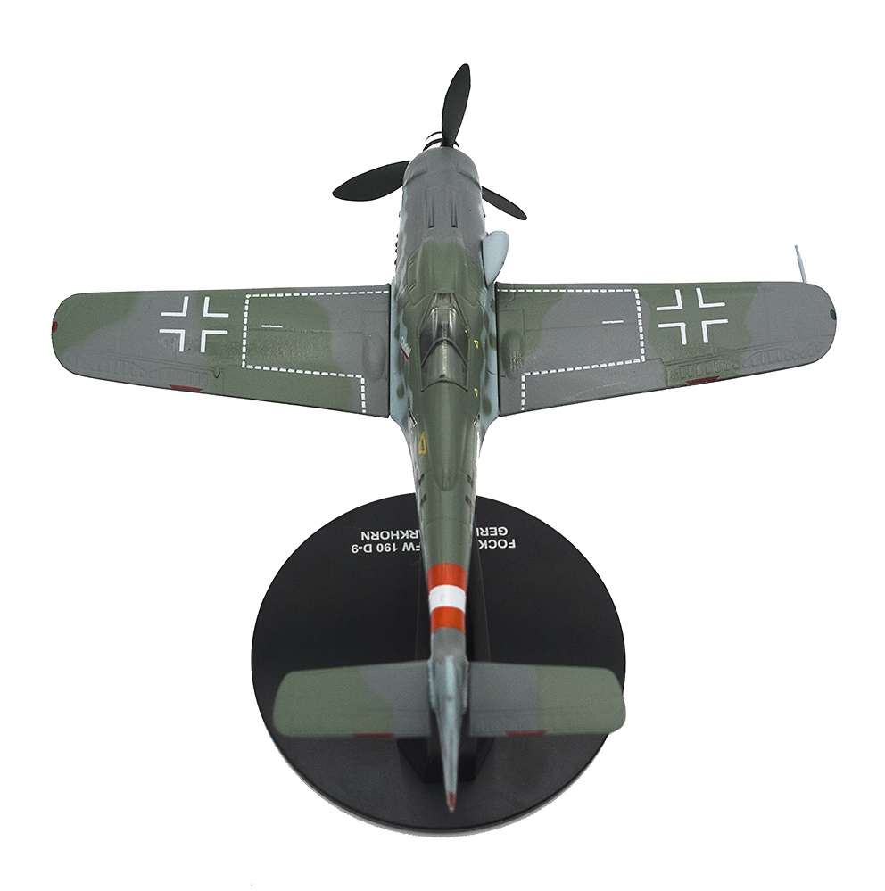 Focke Wulf FW-190 D-9, pilot Gerhard Barkhorn, 1945, 1:72, Atlas 