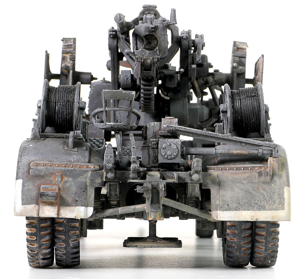 German Krupp Flak 36 with Flak Rohr 36 gun barrel & sd. 202 tow vehicle (w/ 5 figures), 1:32, Forces of Valor 