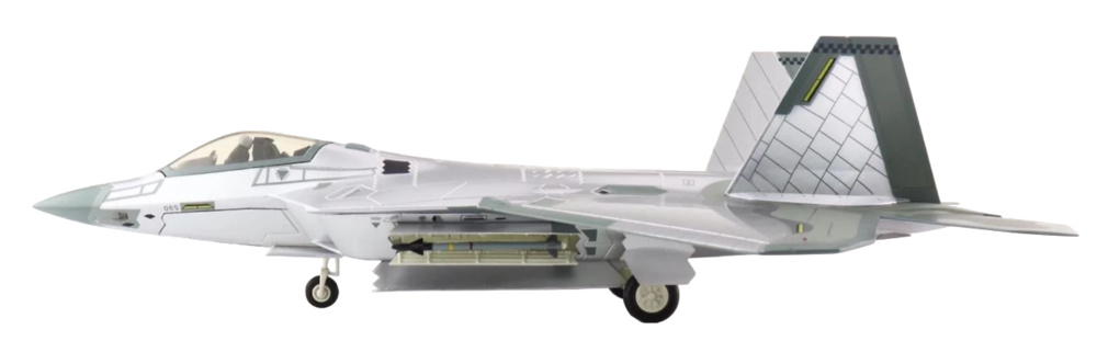 Lockheed F-22A Raptor USAF 422nd, Mirror Paint Finish, Nellis AFB, NV, November 2021, 1:72, Hobby Master 