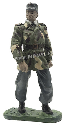 Luftwaffe General, 1944, 1:30, Hobby & Work 