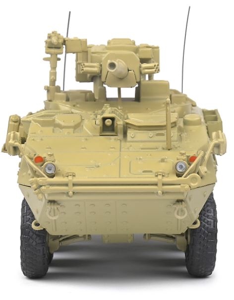 M1128 MGS Stryker (desert camo) 2002, 1:48, Solido 