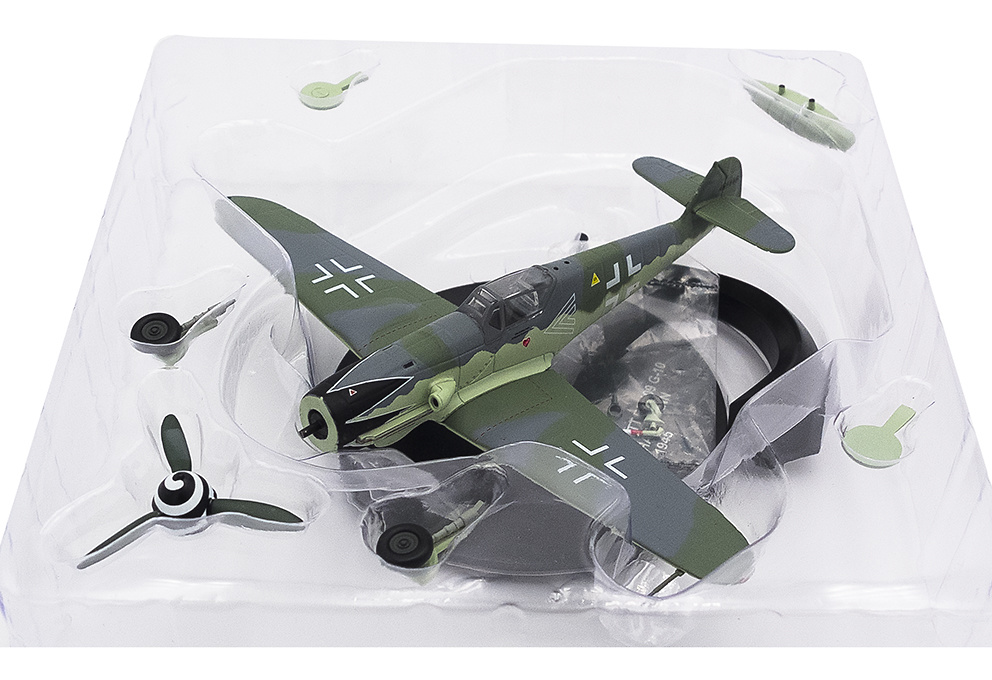 Messerschmitt Bf-109 G-10, Erich Hartmann, 1945, 1:72, Atlas 