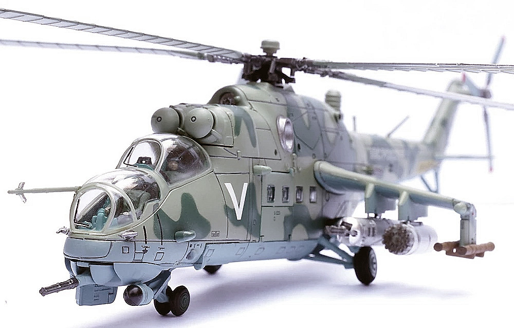 Mil Mi-24V, Russian Air Force Assault on Kyiv 2022, 1:72, Panzerkampf 