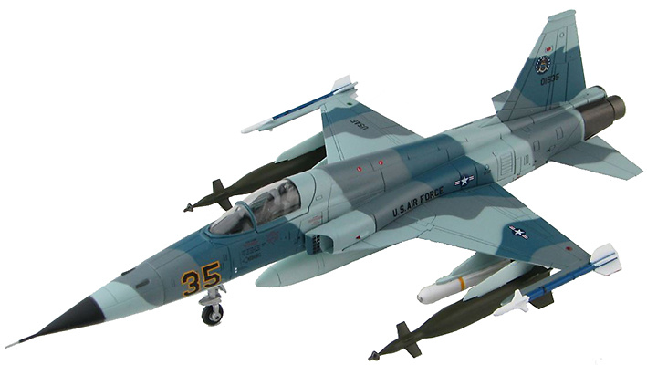 Northrop F-5E, 527th. Alconbury AB, England Grape, 1:72, Hobby Master