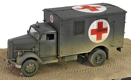 Opel BLITZ GERMAN 4x4 AMBULANCE 1940, 1:32, Forces of Valor 