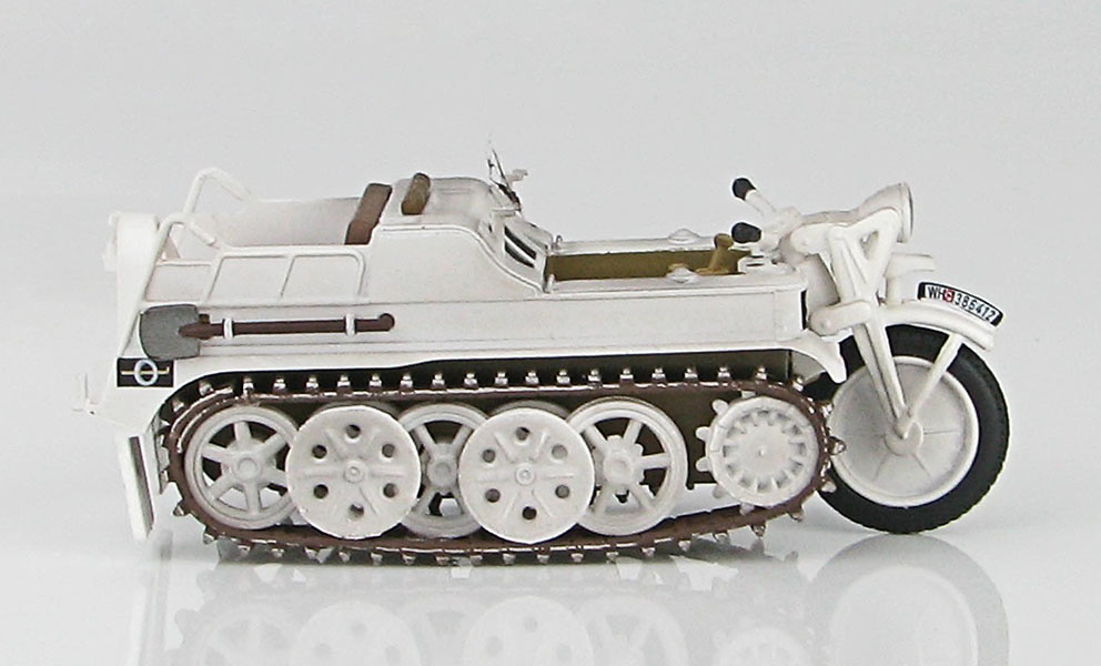 Sd.Kfz. 2 Kettenkrad C. 1st Skijager-Brigade, Russia, Winter 1944, 1/48, Hobby Master 