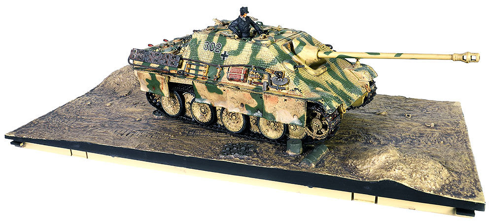 Sd.Kfz.173 Jagdpanther Ausf.G1 (With Zimmerit), Battle of Normandy, 1944, 1:32, Forces of Valor 