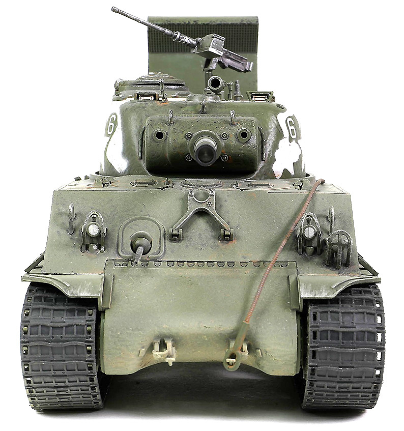 Sherman M4A3 (105) HVSS U.S. 1945 WITH DEEP WADING GEAR, 1:32, Forces of Valor 