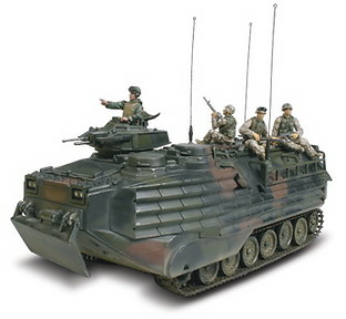 U.S. AMPHIBIAN VEHICLE AAVP7A1 , 1:32, Forces of Valor 