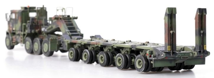 US Oshkosh M1070 Tank Transporter with M1000 Trailer – Green Camouflage, 1:72, Panzerkampf 