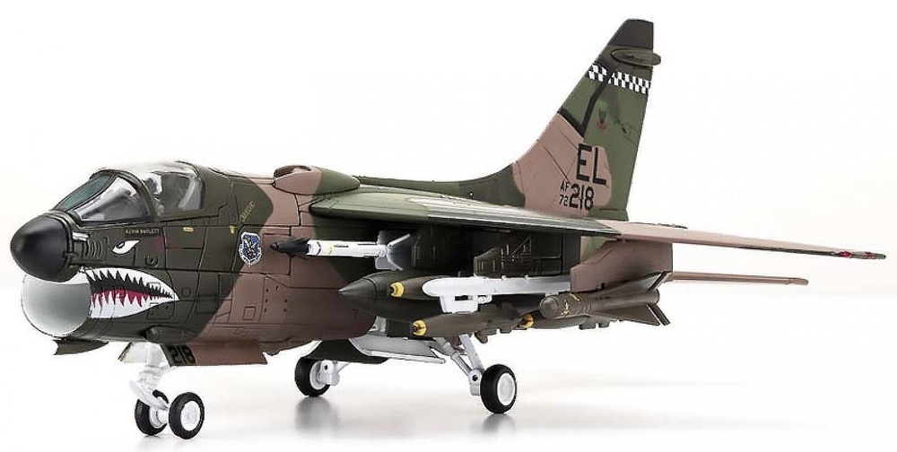 Vought A-7D Corsair II, USAF 23rd TFW, 1:72, Century Wings 