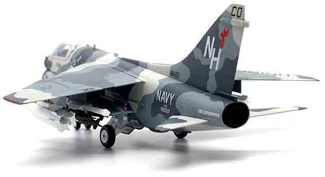 Vought A-7E Corsair II, USN VA-22 Fighting Redcocks, NH301, Operation Praying Mantis, 1988, 1:72, JC Wings 