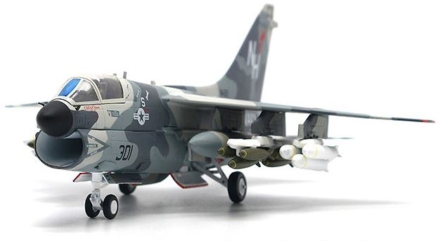 Vought A-7E Corsair II, USN VA-22 Fighting Redcocks, NH301, Operation Praying Mantis, 1988, 1:72, JC Wings 