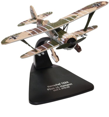 Henschel HS 123A, Unit 3 / SFGR 50, pilot Lt. Hamann, 1:72, Oxford