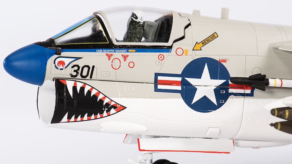 A7E Corsair II US Navy, VA-93 Blue Blazers, 1979, 1:72, JC Wings 