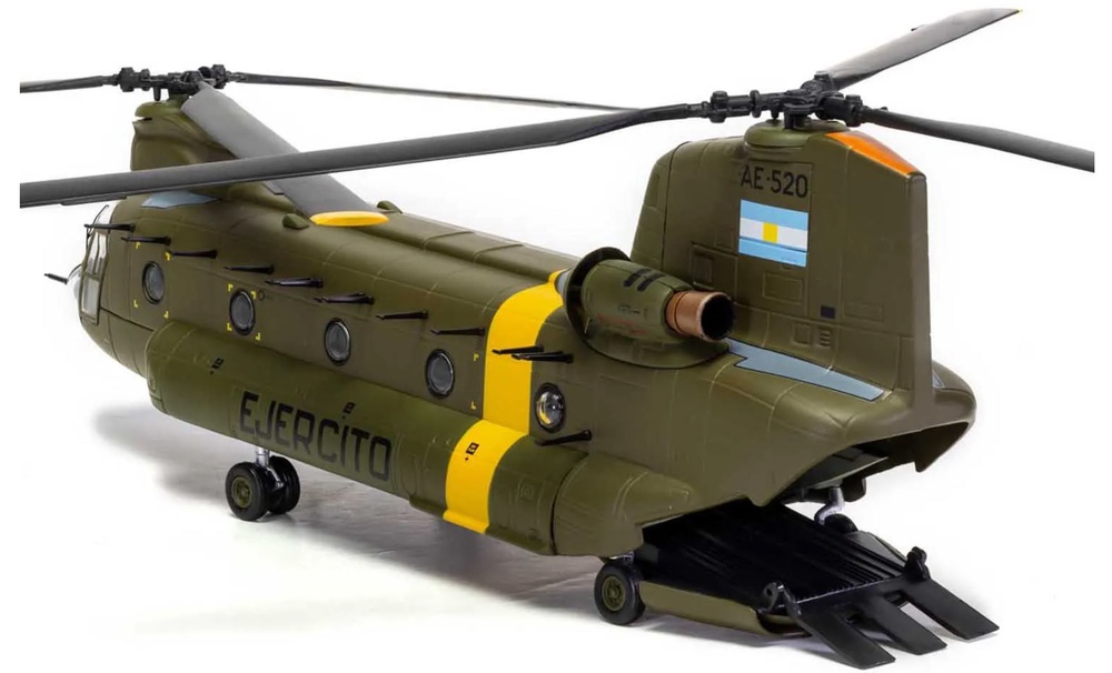 Boeing CH-47C Chinook AE-520, Fuerza Aérea Argentina, Guerra de las Malvinas, 1982, 1:72, Corgi 