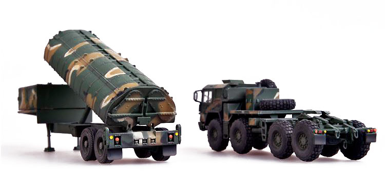 Camión Man M1014 con Tractor & BGM-109G Gryphon con Misil de Crucero, OTAN, 1991, 1:72, Modelcollect 