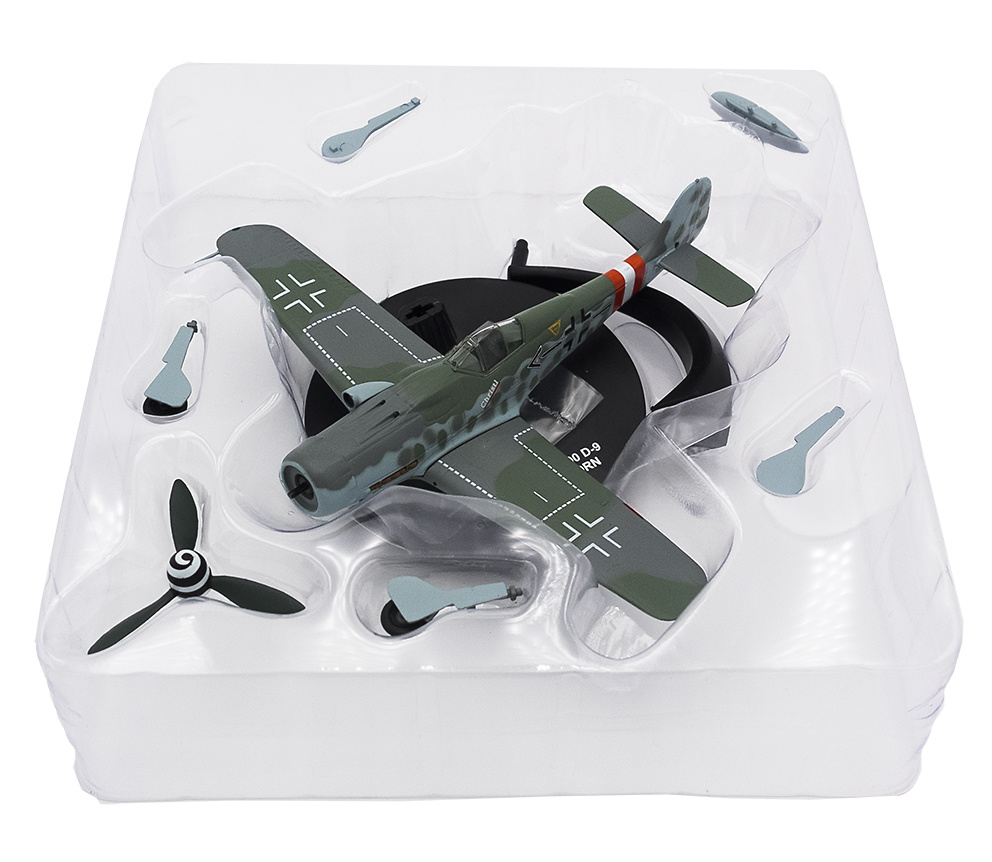 Focke Wulf FW-190 D-9, piloto Gerhard Barkhorn, 1945, 1:72, Atlas 