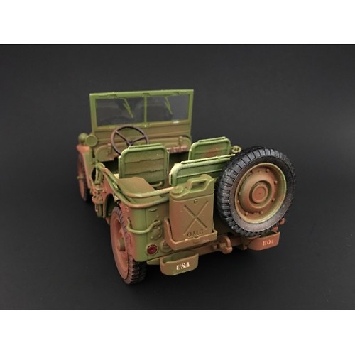 Jeep US Army, verde (con marcas de uso), 2ª Guerra Mundial, 1:18, American Diorama 