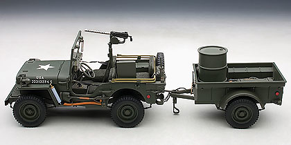 Jeep Willys con remolque, 1945, 1:18, Autoart 