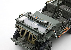 Jeep Willys con remolque, 1945, 1:18, Autoart 