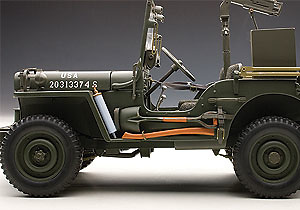 Jeep Willys con remolque, 1945, 1:18, Autoart 