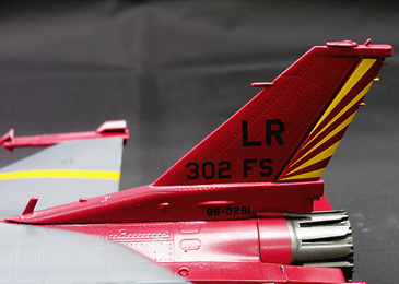 Lockheed Martin F-16 Fighting Falcon, USAF, 302nd FS, Tuskegee Airmen, 1:72, Witty Wings 