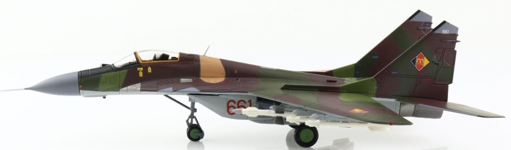 MIG-29A Fulcrum Red 661, Fuerza Aérea Alemania del Este (LSK-NVA), 1990, 1:72, Hobby Master 