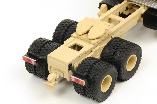 Mercedes Benz Titan 8x8, color arena, 1:50, Wsi Models 