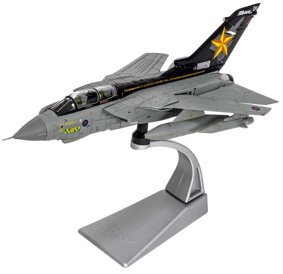 Panavia Tornado GR.4 ZG775, No.IX(B), RAF, Marham, Marzo, 2019, 1:72, Corgi 