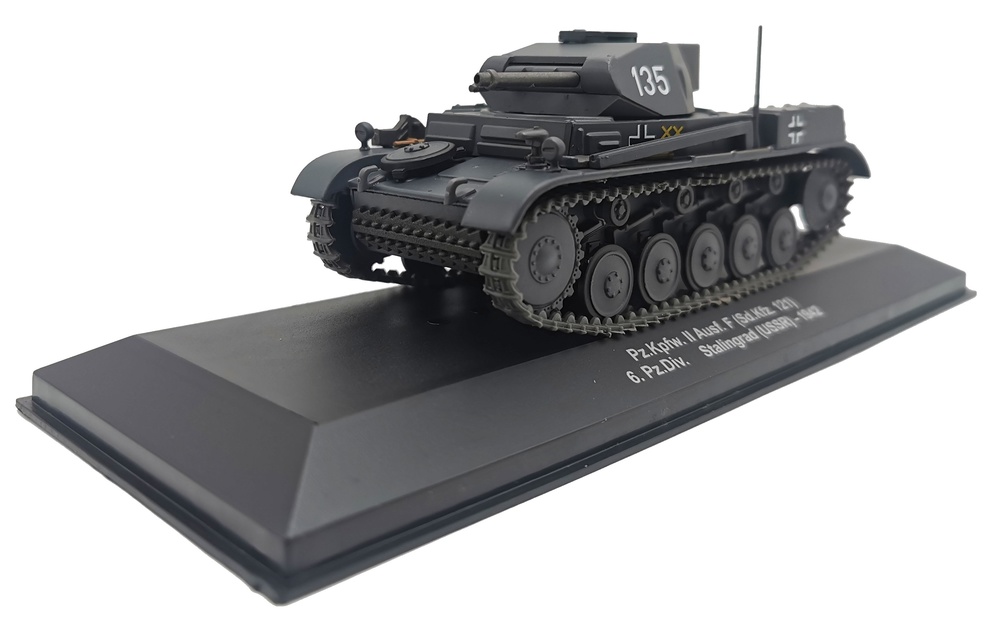 Pz.Kpfw. II Ausf. F (Sd.Kfz. 121) 6. Pz.Division, Stalingrad, 1942, 1:43, Atlas 