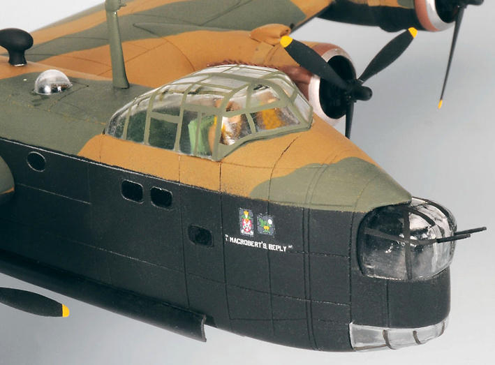 Short Stirling MkI, N6086, LS-F, 'MacRoberts Reply', 15 Sqn, RAF Wyton, October 1941, 1:72, Corgi 