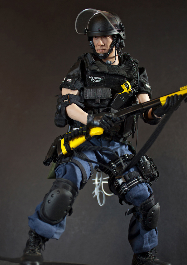 Takeshi Yamada, Departamento de Policía de Los Angeles, SWAT, 1:6, Did 