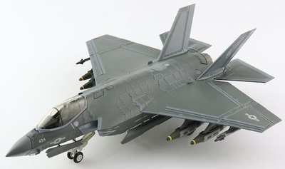 Lockheed F-35C Lightning II, VMFA-314, "Black Knights", MCAS Miramar, Junio, 2019, 1:72, Hobby Master