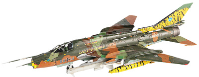 SU-22 M4 Fitter K Luftwaffen, Wehrtechnische Dienststelle 61,1998, 1:72, JC Wings